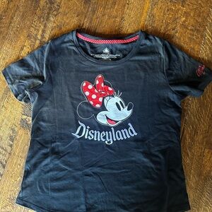Disneyland Minnie Mouse women’s shirt- new without tags